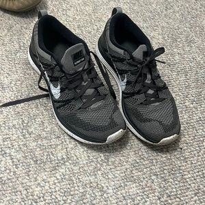 Nike fly knit one size 7.5